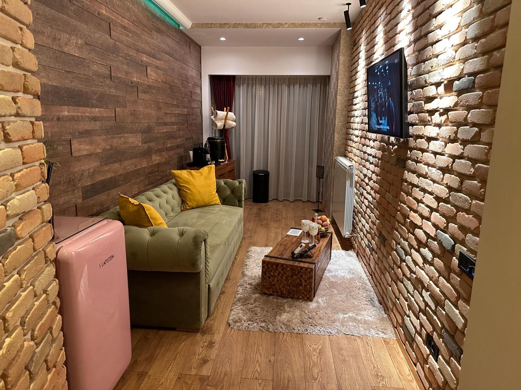 The Residence Central Jacuzzi Boutique (Adults Only) Cluj-Napoca Exterior photo