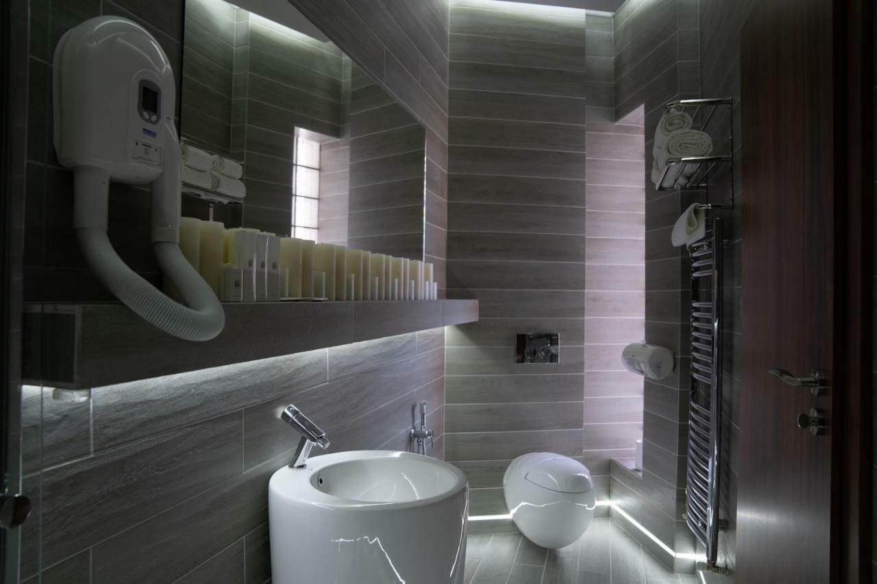 The Residence Central Jacuzzi Boutique (Adults Only) Cluj-Napoca Exterior photo